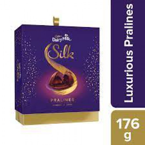 Cadbury Dairy Milk Silk Pralines Chocolate Gift Box, 176g