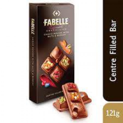 Fabelle Exquisite Choco Mousse Centre Filled Chocolate Bar - With Nuts & Berries, 121 g