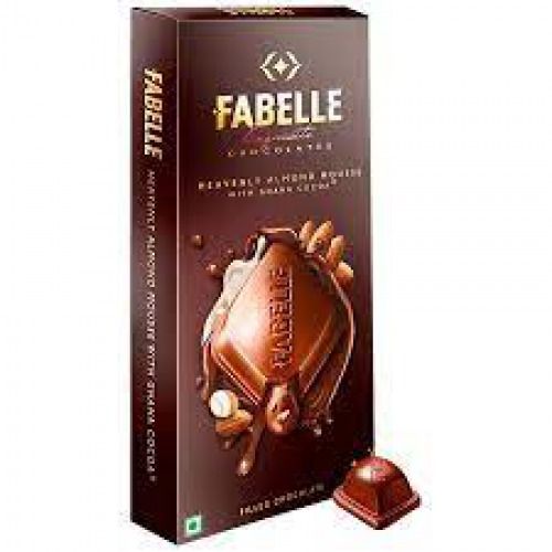 Fabelle Exquisite Chocolate Bar - Heavenly Almond Mousse with Ghana Cocoa, Milk Choco Centre-Filled With Roasted Bits, 126 g Carton